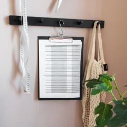 Klemmbrett Schwarz -Günstig Haushaltsgegenstände 300608 20648 scaled