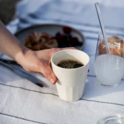 Becher Porzellan Creme -Günstig Haushaltsgegenstände 400328 27111 1 scaled