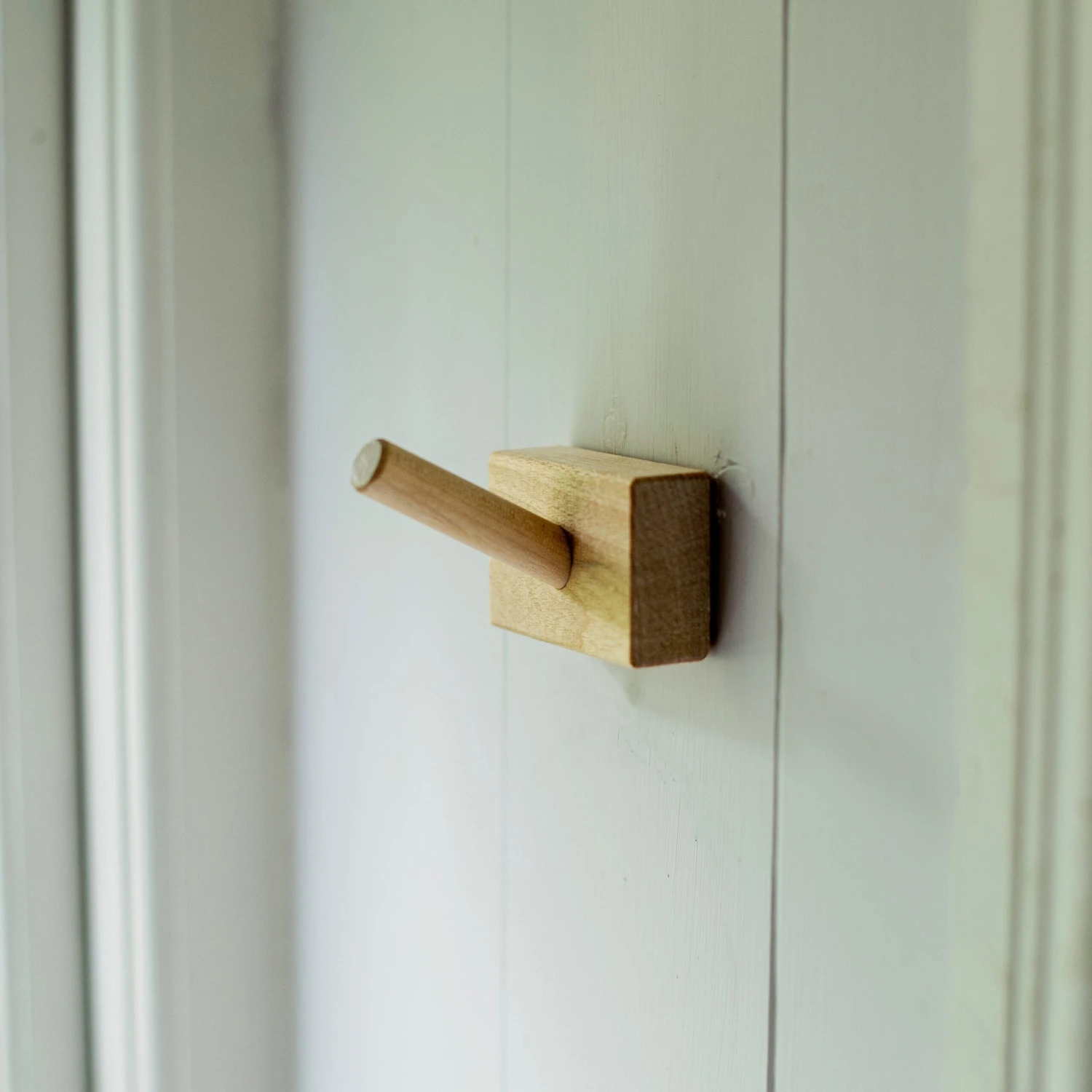 Leiste Mit Aufhänger Selbstklebend Birke 6 Cm 2 Leiste Mit Aufhänger Selbstklebend Birke 6 Cm – Bild 2