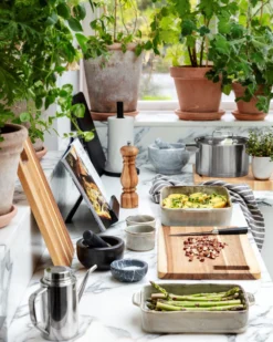 DUKA Cutting Board 34X21cm Acacia -Günstig Haushaltsgegenstände 920 402597 37018 scaled