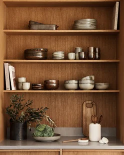 DUKA Loop Serviertablett 40cm Akazienholz -Günstig Haushaltsgegenstände 920 402627 38938 scaled