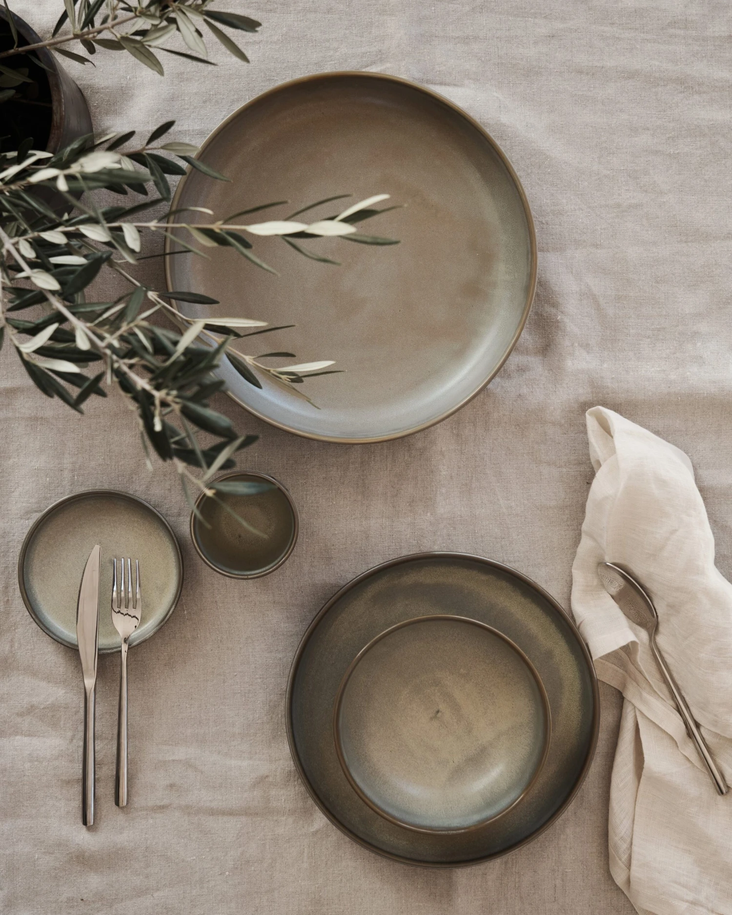 DUKA Toscana Essteller, 25 Cm, Grün 4 DUKA Toscana Essteller, 25 Cm, Grün – Bild 4