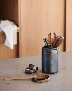 DUKA Toscana Utensilientopf, Braun -Günstig Haushaltsgegenstände 920 402647 38934 scaled